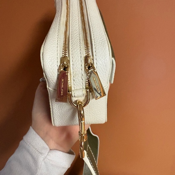 Michael Kors Green and White Crossbody Bag - Picture 7 of 16